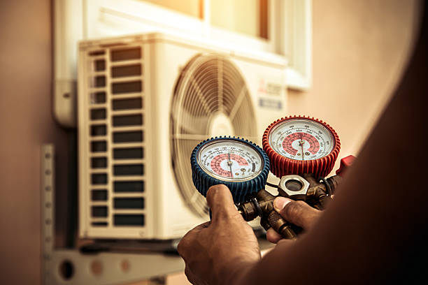Professional Hvac technician working in Atlantic City, NJ
